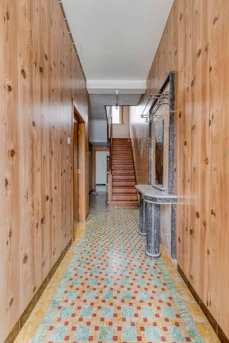 Te renoveren driegevelwoning