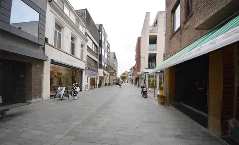 Commercieel Gelijkvloers 320m2
