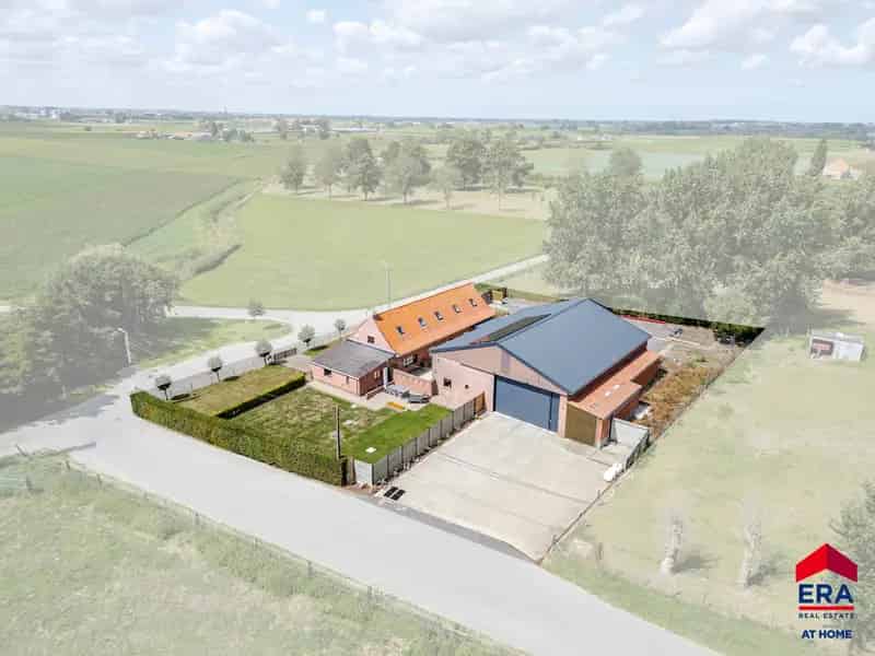 Ruime Landelijke Woning met Loods te Huur