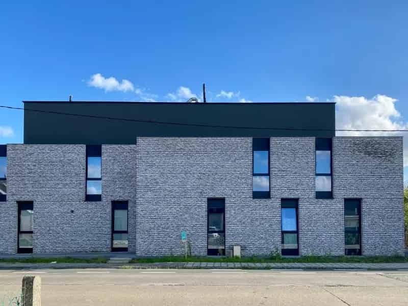 Penthouse te koop nabij centrum Oosteeklo