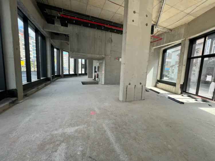 Handelspand van 206m² in de Heldentoren