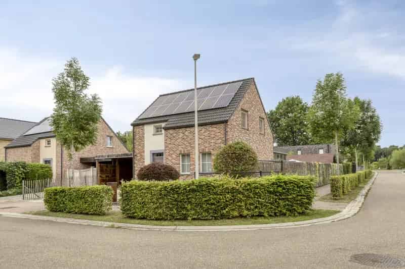 Instapklare gezinswoning Beringen 3 slaapkamers zonnepanelen