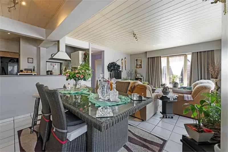 Opbrengsteigendom 3 Appartementen 3 Garages