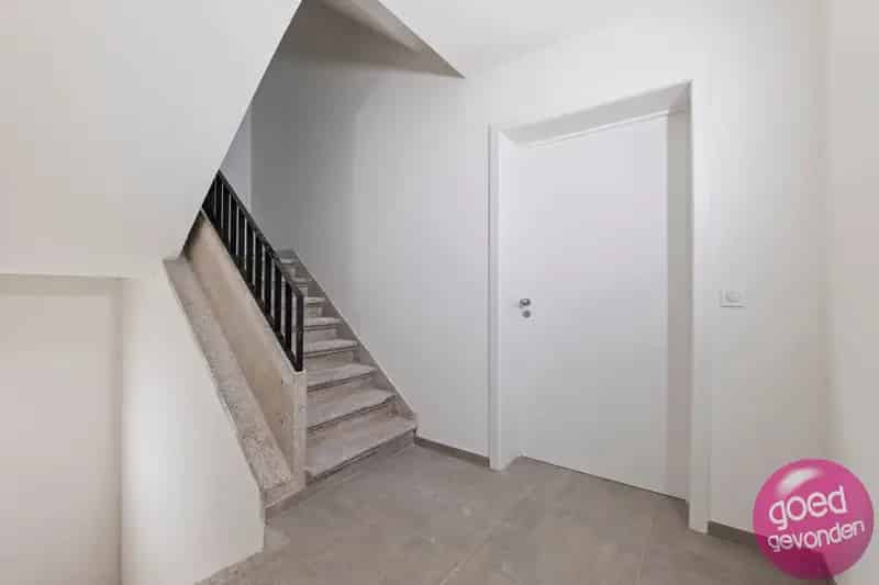 Nieuw Appartement te Koop Centrum 1 of 2 Slaapkamers Terras Kelder