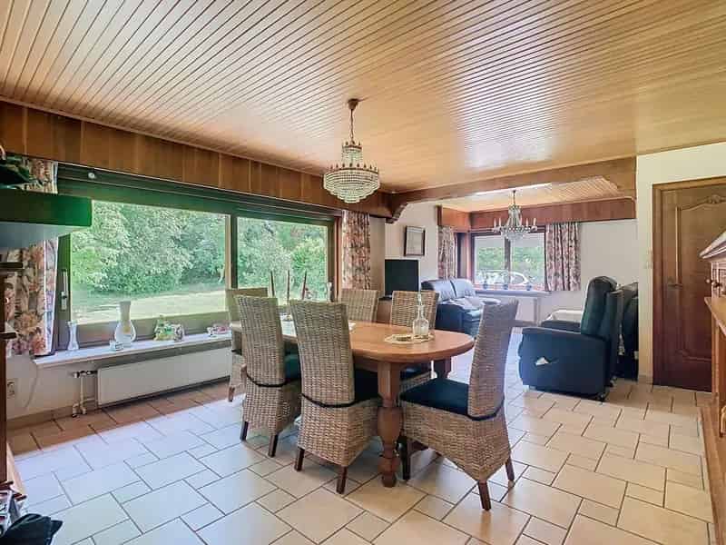 Charmante 3-gevelwoning in het groen