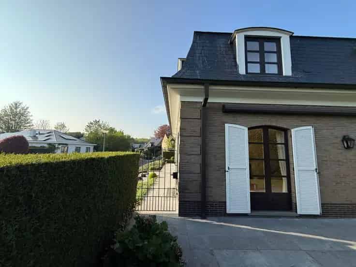 Vrijstaande Villa te Koop in Moorsel - Ruimte en Privacy