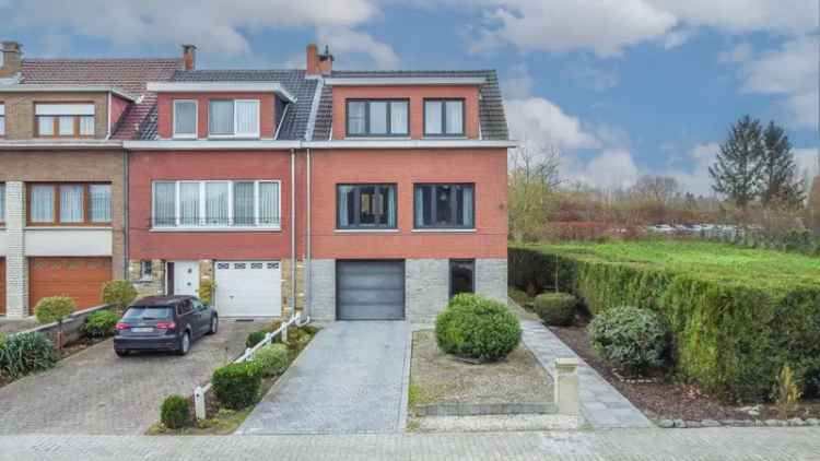 Solide en energiezuinige 3-gevel woning met aangename tuin!