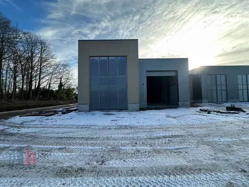 Nieuwbouw KMO Unit Wevelgem 205m2 Te Koop