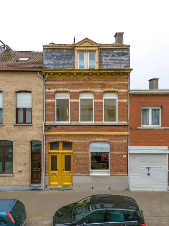 Huis Te Koop Merksem: 3 Appartementen Opbrengsteigendom