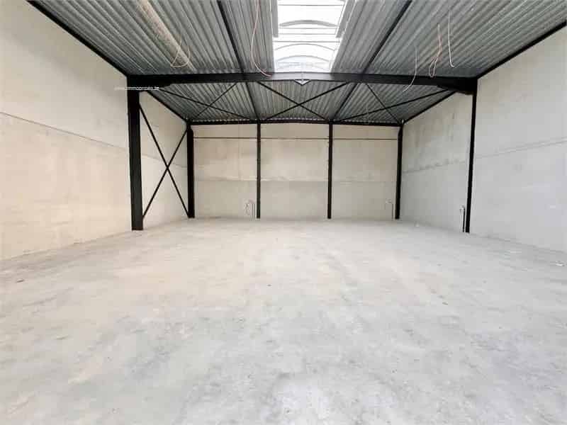 Bedrijfsgebouw te huur Eeklo 264m²