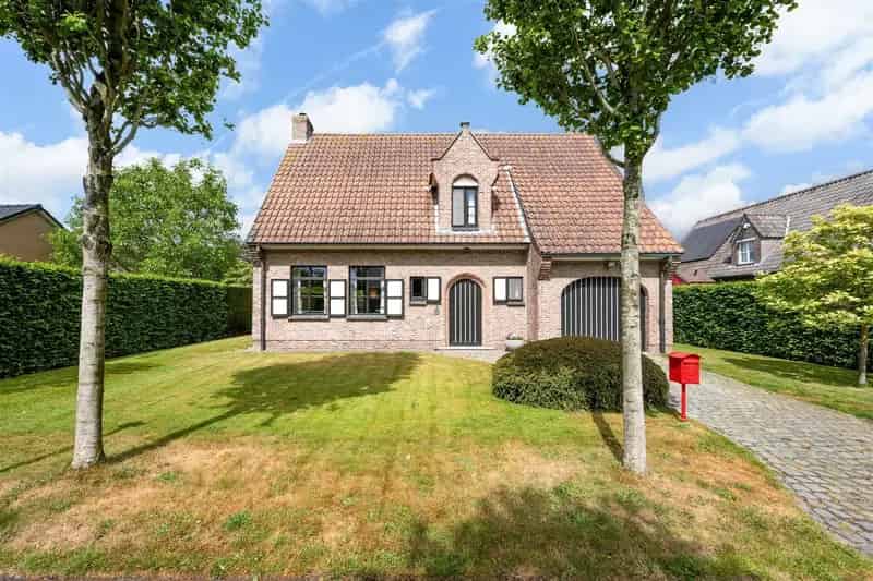 Topper! Instapklare woning in residentiële buurt, met zonnige tuin!