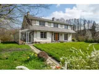 Villa te renoveren 7 slaapkamers Dreye