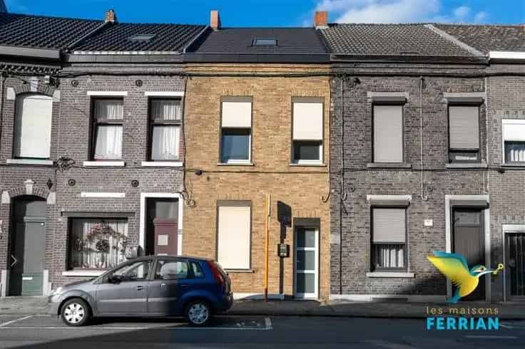 Huis Te Koop Gerenoveerd 2 Slaapkamers Tuin