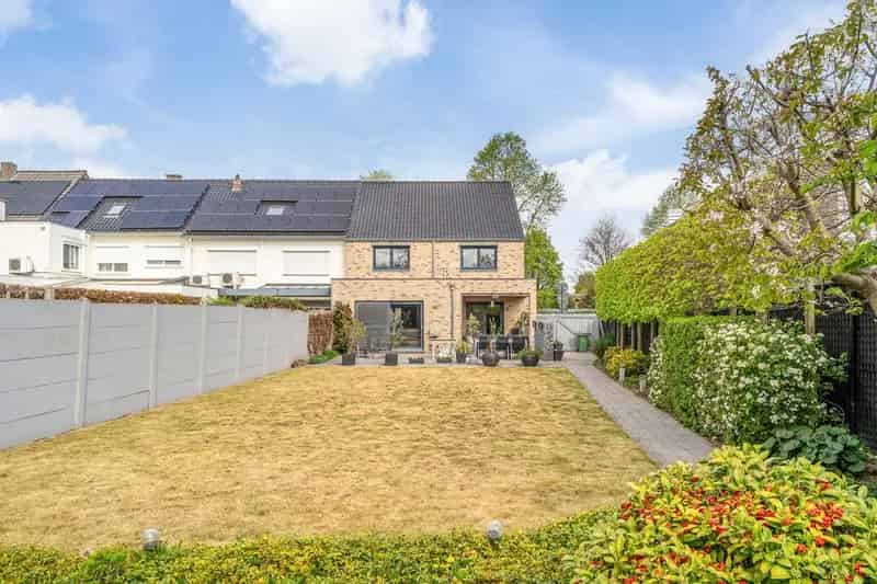 Ruime gezinswoning 3 slaapkamers Bree centrum