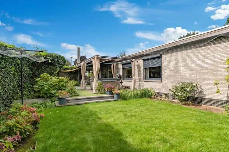 Bungalowvilla met Zwembad te Harelbeke