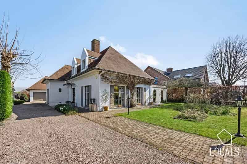Tijdloze Villa aan Bosrand in Doodlopende Straat