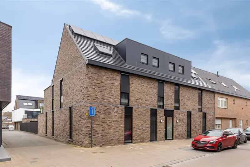 Appartement te huur 2 slaapkamers groot terras
