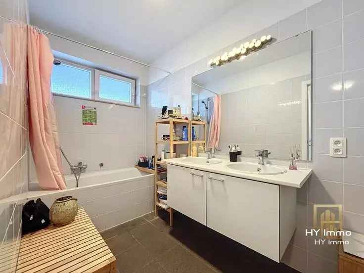 Appartement te Koop Anderlecht 80m2 2 slaapkamers Terras Parking