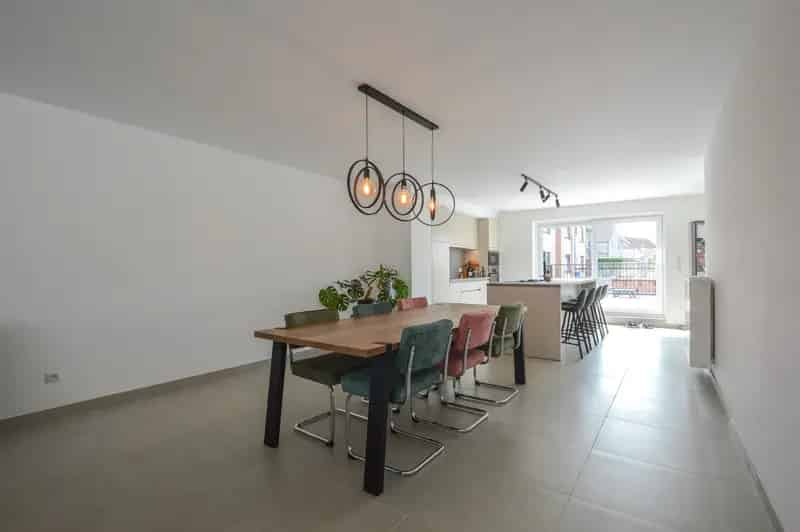 Ruim 2 Slaapkamer Appartement Oudenburg Centrum