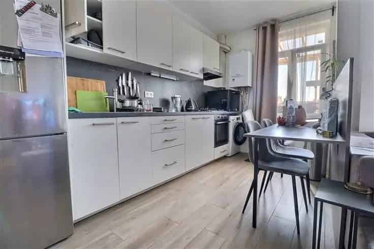 Appartement te koop: 1 slaapkamer, terras, zuidgericht