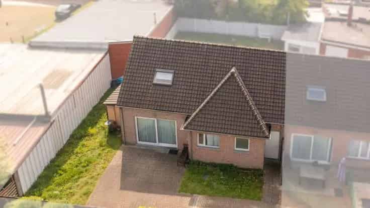 Huis Te Koop Hulste: Instapklare 3 Slaapkamers, 2 Parkings, EPC B