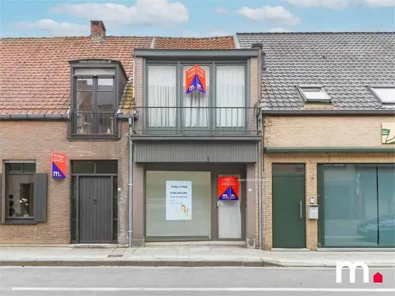 Huis te koop Wevelgem: Herbouwproject met grote tuin en achteruitweg