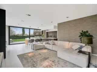 Villa te koop Lokeren 4 slaapkamers luxe privacy