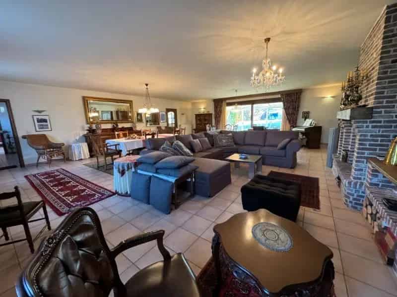 Riante Hoeve 1530m² Zonnige Perceel