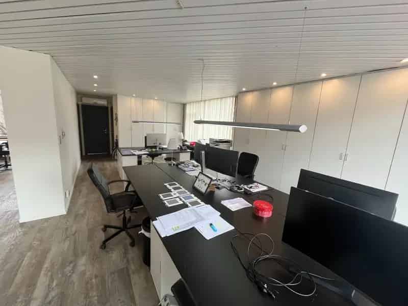 327m² Kantoorruimte te Huur Toplocatie