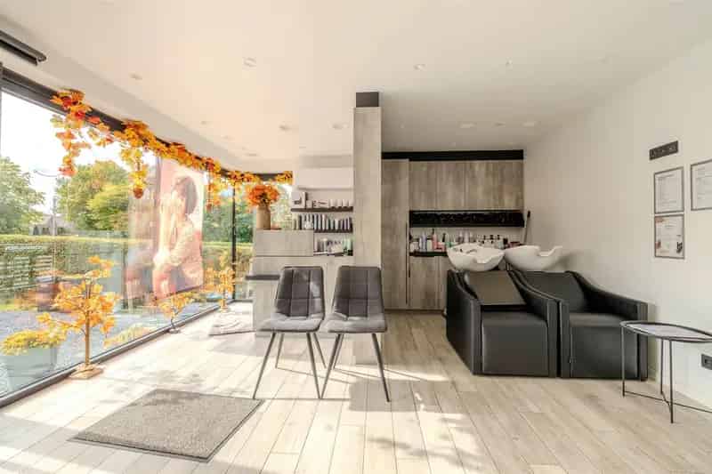 Moderne BEN Woning 5 Slaapkamers Handelsruimte 875m² Zonnepanelen