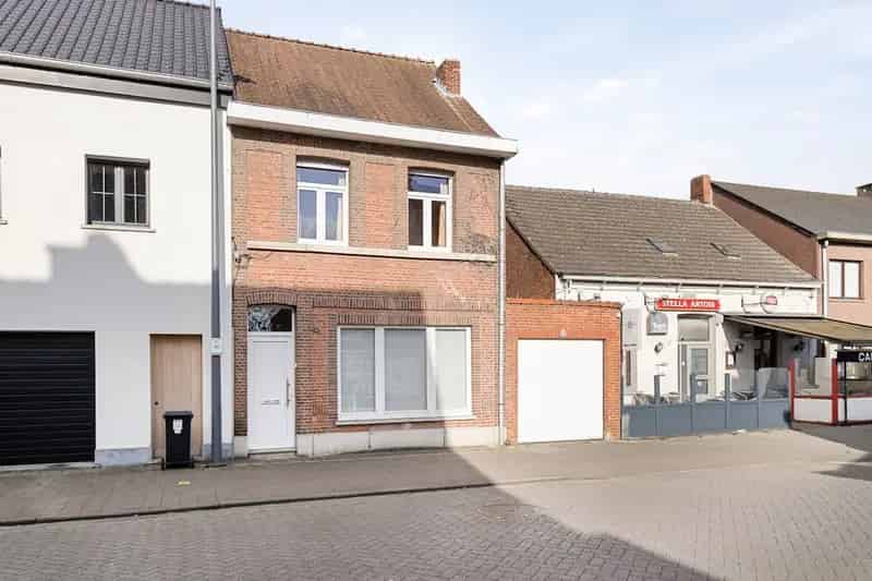 Gezinswoning te Brecht 3 slaapkamers garage tuin