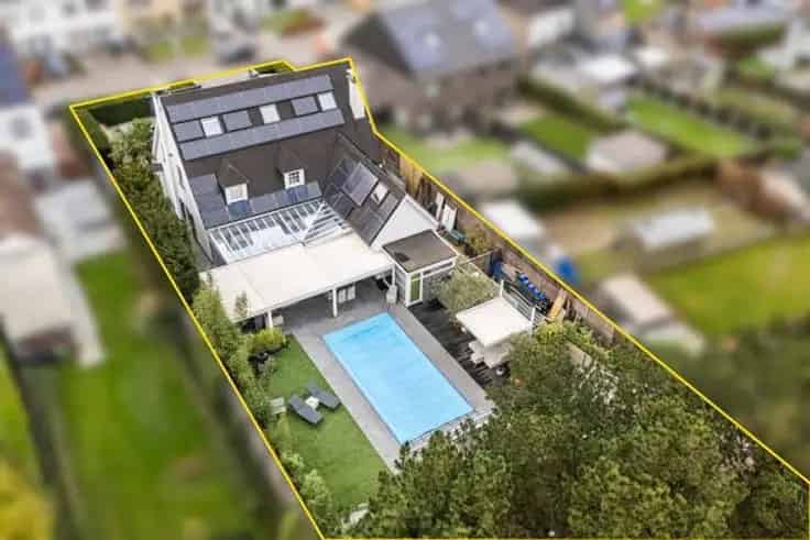 Huis Te Koop Statige Villa Met Zwembad En Praktijkruimte