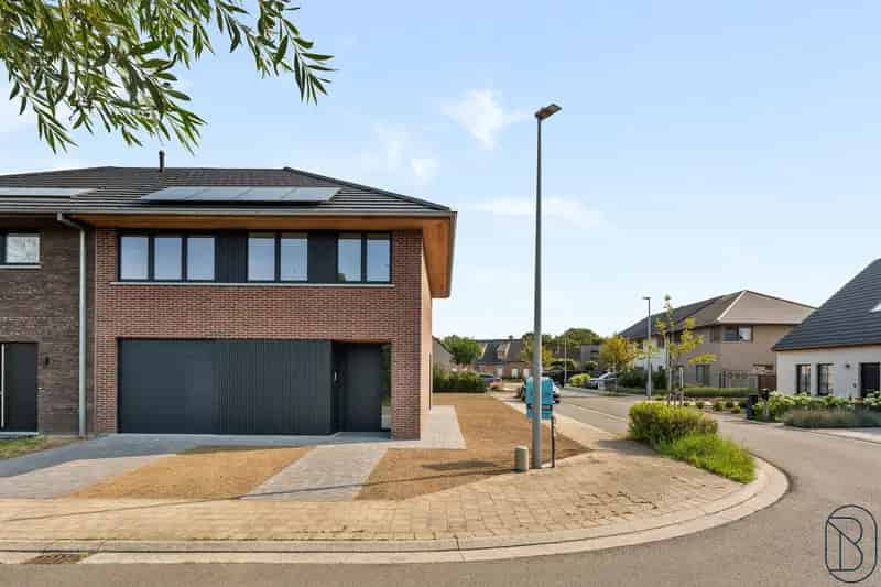 Huis te huur: Moderne 3 Slaapkamers Nieuwbouw