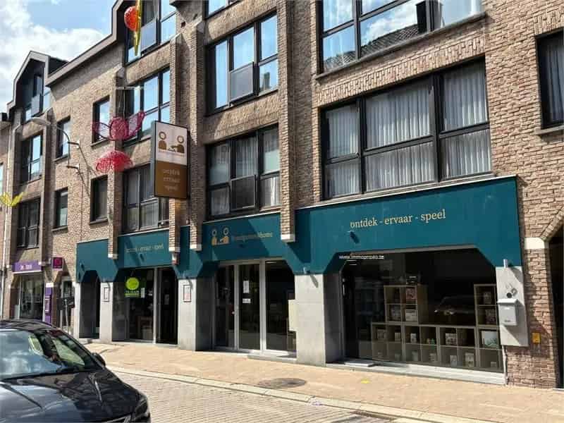 Handelspand te Huur Torhout 370m² Winkel Kantoor