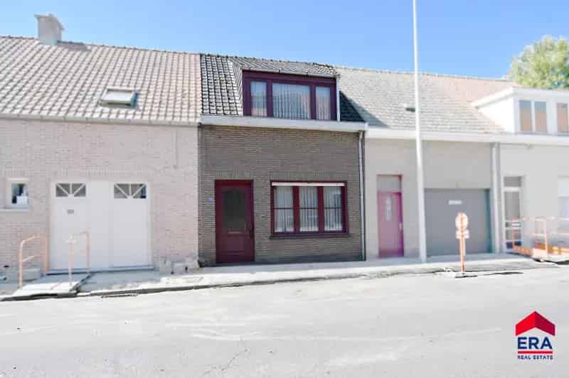 Huis te Koop in Eeklo - Charmante woning vol karakter