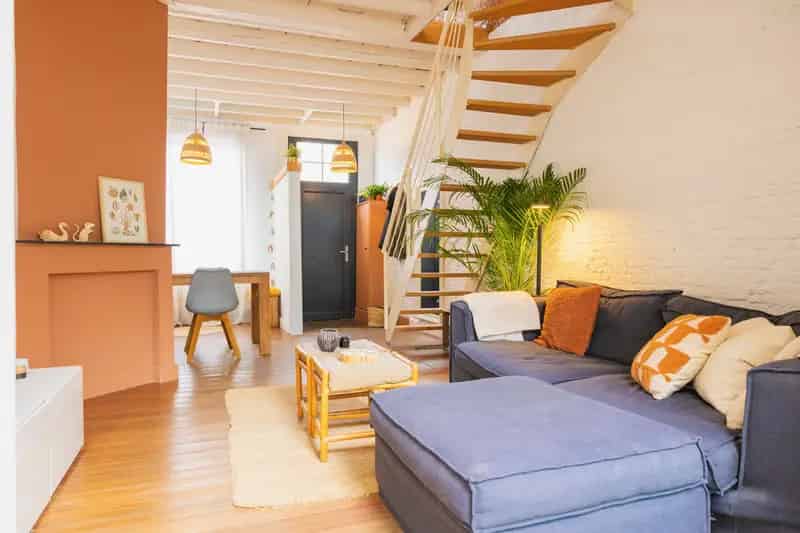 Huis te Koop Lier: Instapklare Rijwoning 2 Slaapkamers Tuin