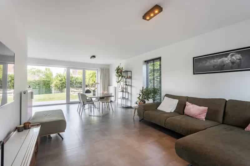 Recente Nieuwbouwwoning Gunstige Locatie
