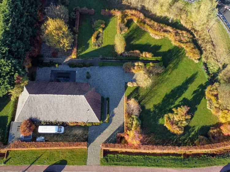 Huis te huur: Authentieke hoeve te renoveren met 3 slaapkamers en praktijkruimte