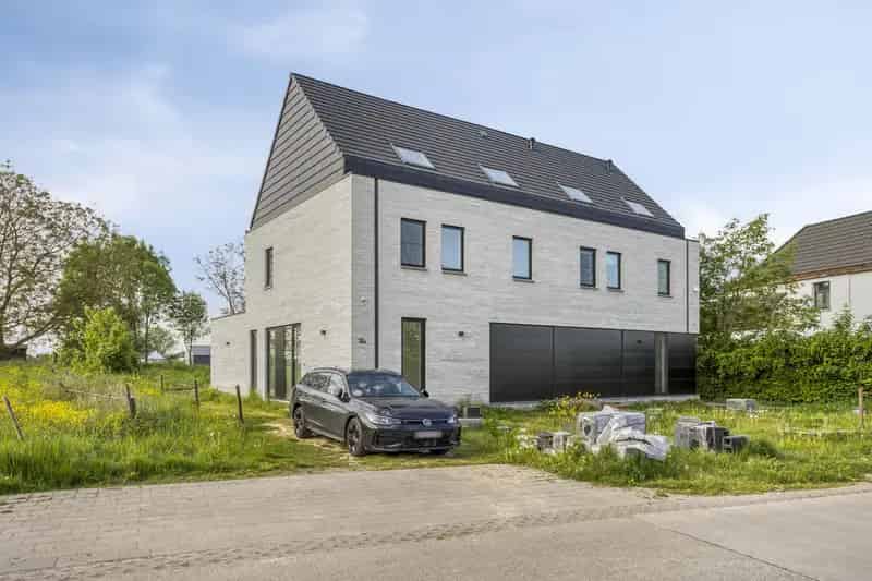 Huis te huur Emblem Broechem 190m² 4-5 slaapkamers