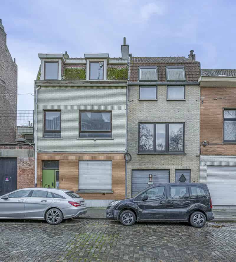 Te renoveren eengezinswoning Laken