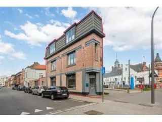 Handelspand met Woonst te Turnhout Nabij Station