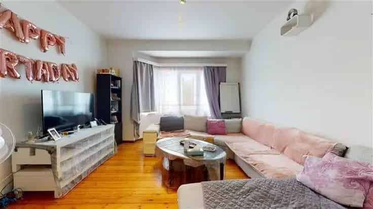 Appartement Te Koop Sint-Jans-Molenbeek 64m² Balkon