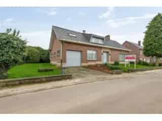 Huis te koop Dilbeek - Karaktervolle woning met veel potentieel