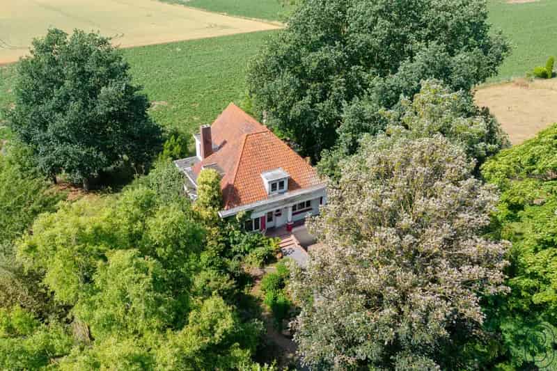 Te renoveren villa met panoramisch zicht