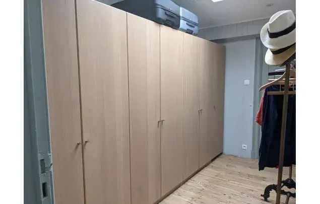 Huur 2 slaapkamer appartement van 180 m² in Brussels