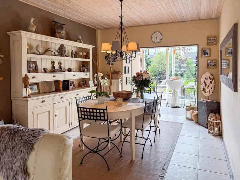 Ruime woning Strombeek-Bever