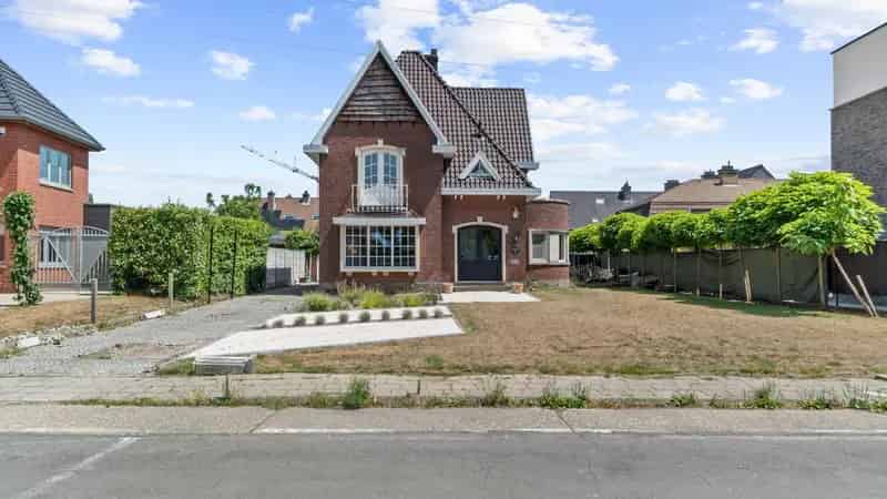 Gerenoveerde woning te Houthalen 2 slaapkamers tuin garage