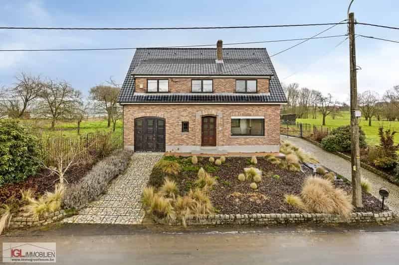 Charmante Villa te Koop in Lennik