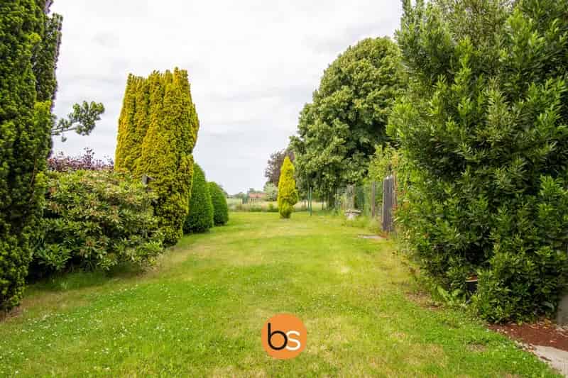 Te renoveren halfopen woning Sint-Eloois-Winkel