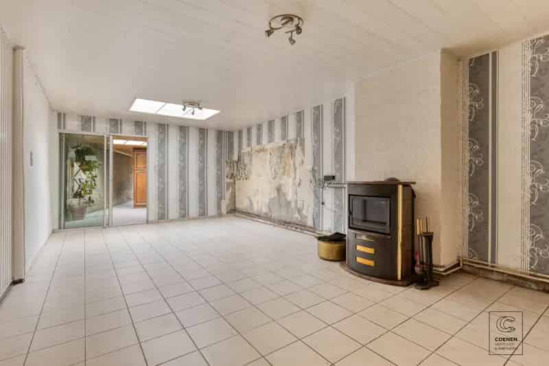 Te renoveren woning 162m² 4 slaapkamers Ekeren